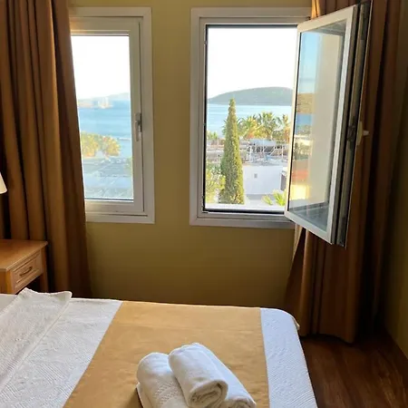 Exen By Weekend Hotel 3*