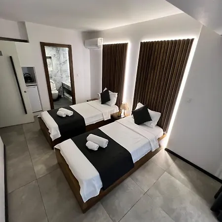 Hotel Exen By Weekend 3*