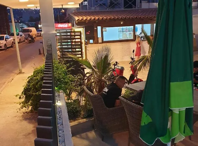 Exen By Weekend Hotel 3*