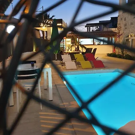 Hotel Exen By Weekend 3*